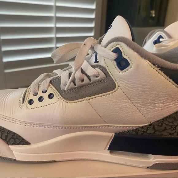 Nike - Picture 3 of 11